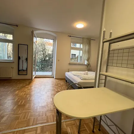 Study & Work Am Campus * 켐니츠